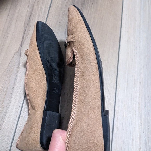 H&M tan flats loafers with gold detail size 6 - Picture 5 of 5
